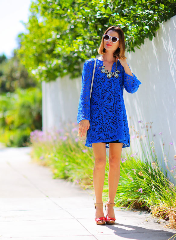 woman in best tunic dresses in blue for Best Fashion Moments 2014
